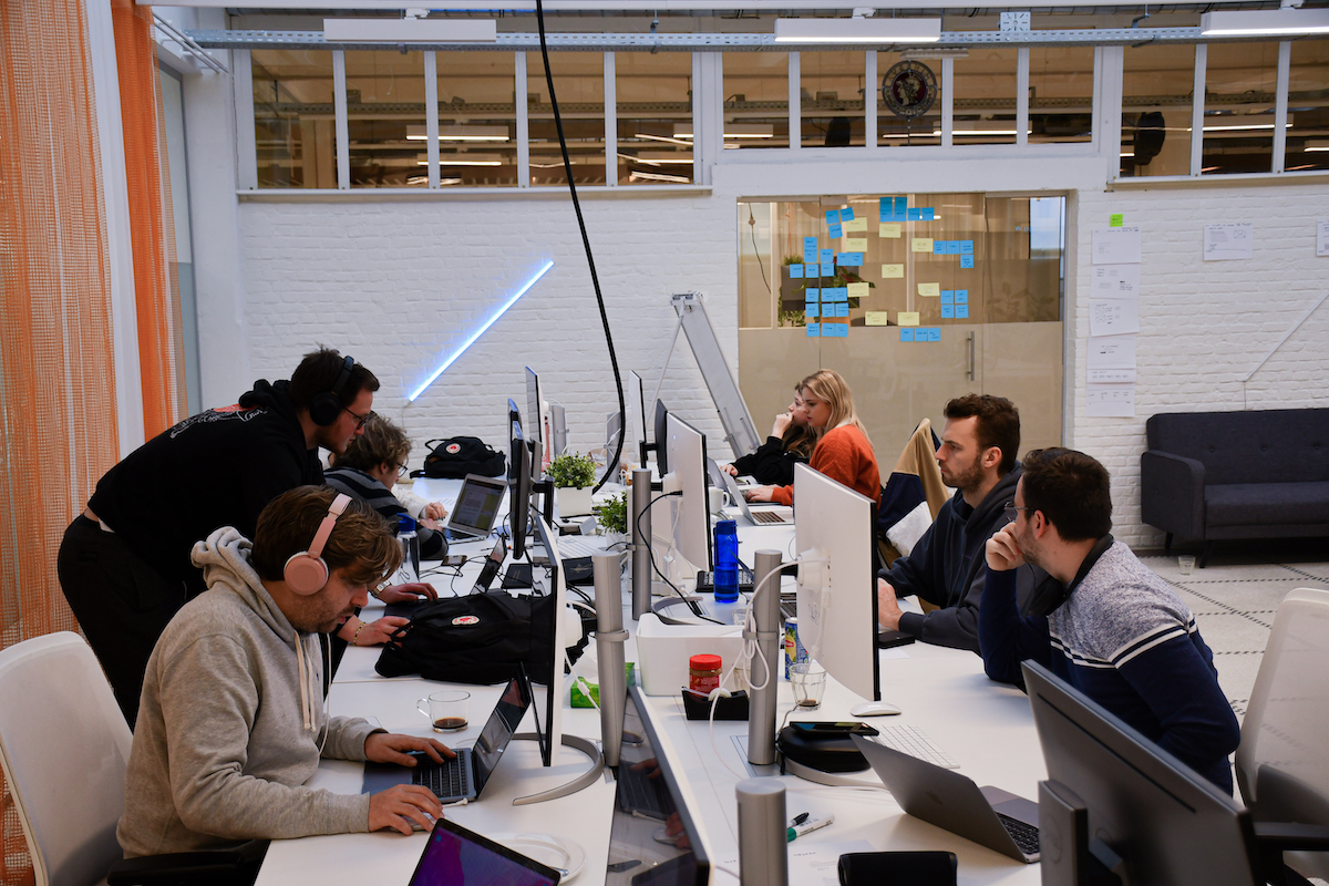 MakeWaves - Hackathon